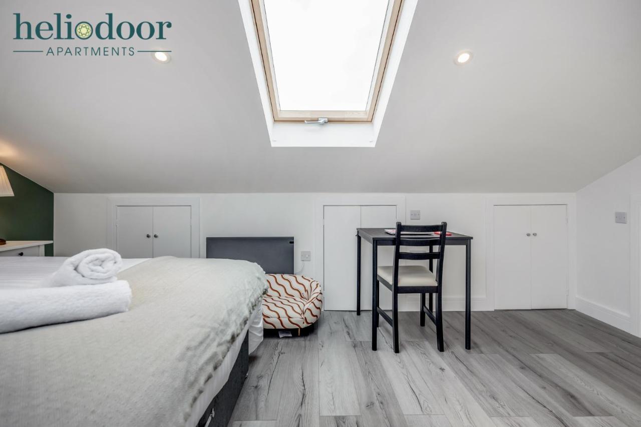 Milton Keynes Apartments, Sleeps Up To 5, Free Parking, Free Wifi & Movies, 7 Mins Drive To Milton Keynes Central Station For Direct Trains To London & The North Екстер'єр фото